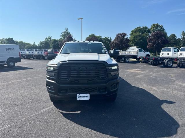 2026 RAM Ram 3500 RAM 3500 TRADESMAN CREW CAB 4X4 8 BOX