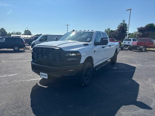 2026 RAM Ram 3500 RAM 3500 TRADESMAN CREW CAB 4X4 8 BOX