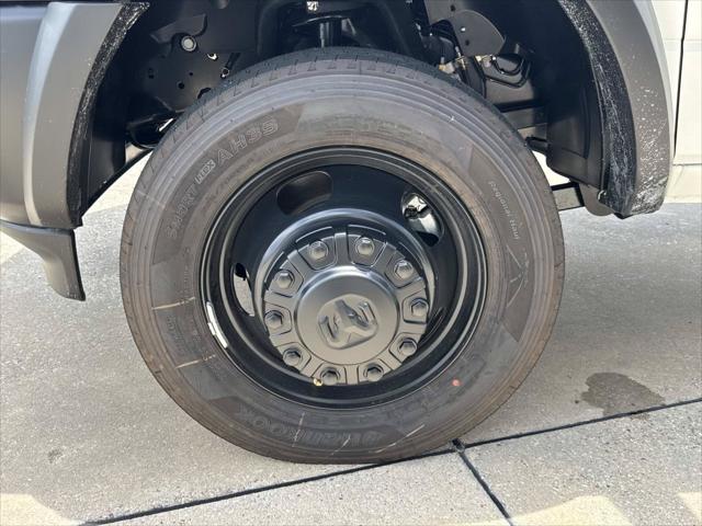 2026 RAM 5500 Chassis RAM 5500 TRADESMAN CHASSIS REGULAR CAB 4X2 84 CA