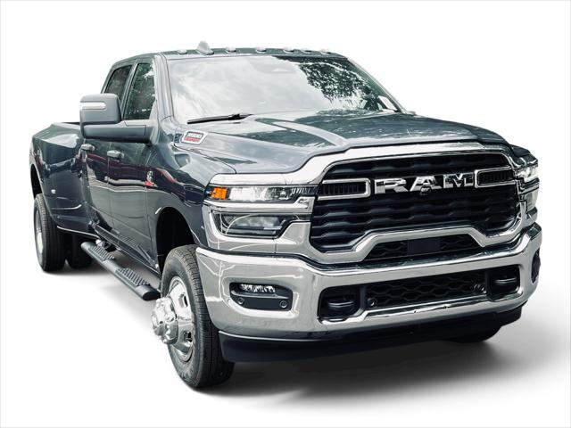 2026 RAM Ram 3500 RAM 3500 TRADESMAN CREW CAB 4X4 8 BOX