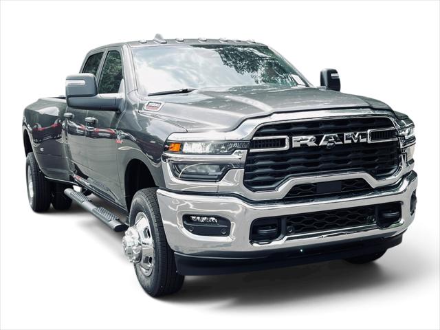 2026 RAM Ram 3500 RAM 3500 TRADESMAN CREW CAB 4X4 8 BOX