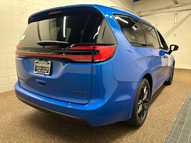 2027 Chrysler Pacifica Limited