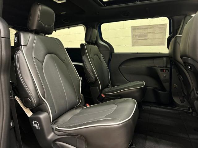 2027 Chrysler Pacifica Limited