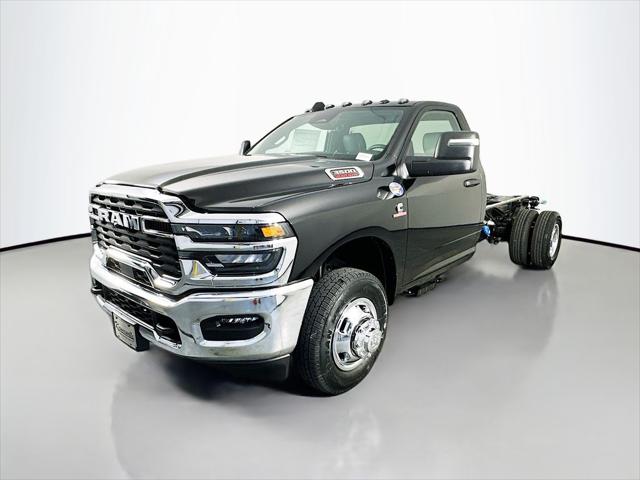 2026 RAM Ram 3500 Chassis Cab RAM 3500 TRADESMAN CHASSIS REGULAR CAB 4X2 84 CA