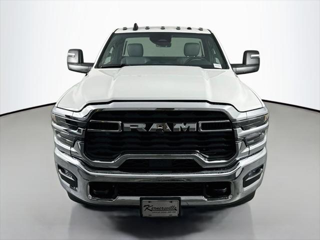 2026 RAM Ram 3500 Chassis Cab RAM 3500 TRADESMAN CHASSIS REGULAR CAB 4X2 84 CA
