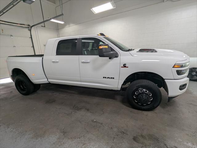 2026 RAM Ram 3500 RAM 3500 LARAMIE MEGA CAB 4X4 64 BOX 2026 RAM Ram 3500 RAM 3500 LARAMIE MEGA CAB 4X4 64 BOX