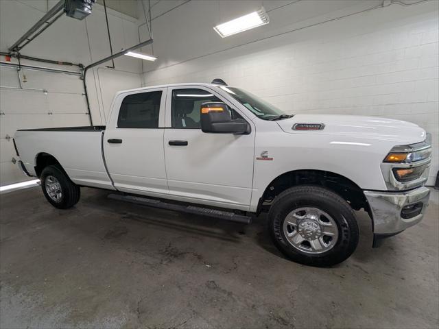 2026 RAM Ram 3500 RAM 3500 TRADESMAN CREW CAB 4X4 8 BOX