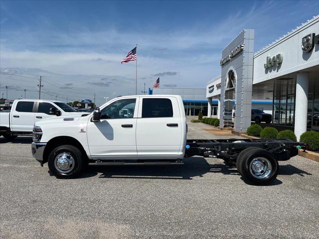 2026 RAM 3500 Chassis RAM 3500 TRADESMAN CREW CAB CHASSIS 4X4 60 CA