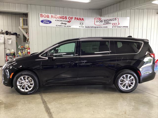 2027 Chrysler Pacifica PACIFICA SELECT AWD