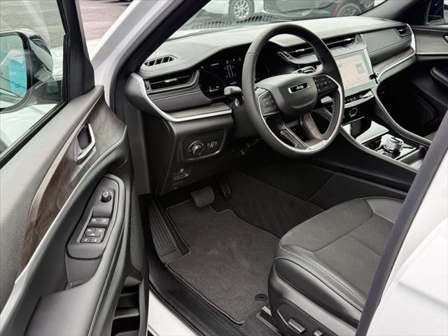 2026 Jeep Grand Cherokee Altitude 4x4