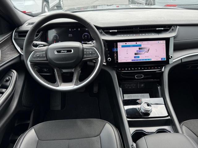 2026 Jeep Grand Cherokee Altitude 4x2