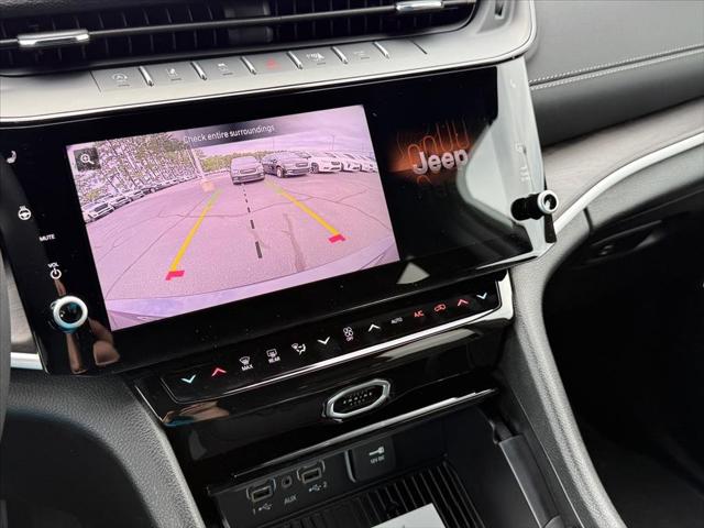 2026 Jeep Grand Cherokee Altitude 4x2