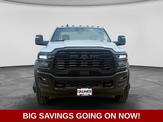 2026 RAM 5500 Chassis RAM 5500 TRADESMAN CHASSIS REGULAR CAB 4X4 120 CA