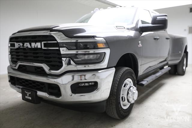 2026 RAM Ram 3500 RAM 3500 TRADESMAN CREW CAB 4X4 8 BOX