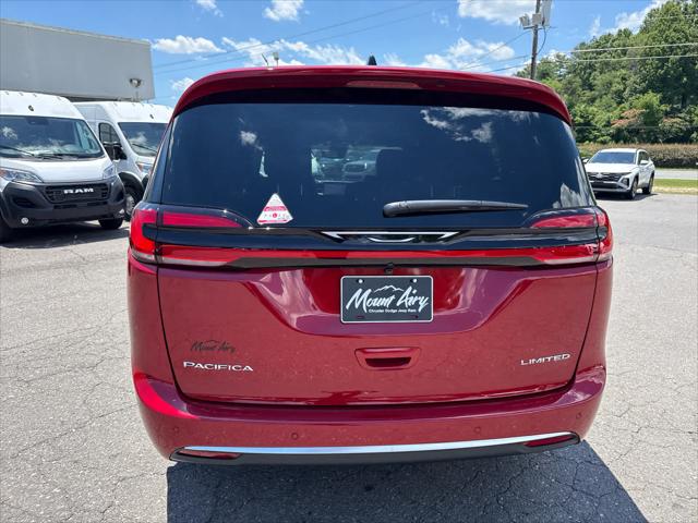 2027 Chrysler Pacifica Limited