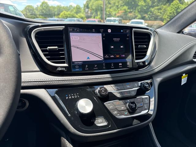2027 Chrysler Pacifica Limited