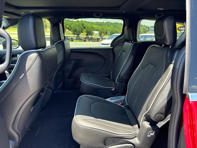 2027 Chrysler Pacifica Limited