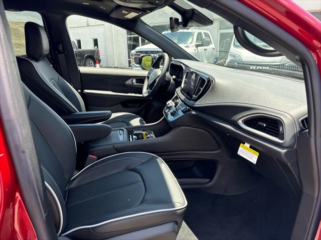 2027 Chrysler Pacifica Limited