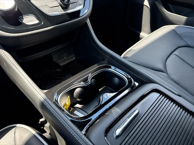 2027 Chrysler Pacifica Limited