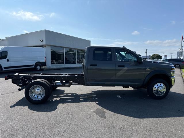 2026 RAM 4500 Chassis RAM 4500 TRADESMAN CHASSIS CREW CAB 4X4 60 CA