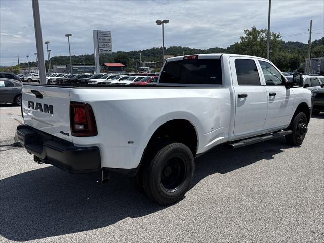 2026 RAM Ram 3500 RAM 3500 TRADESMAN CREW CAB 4X4 8 BOX