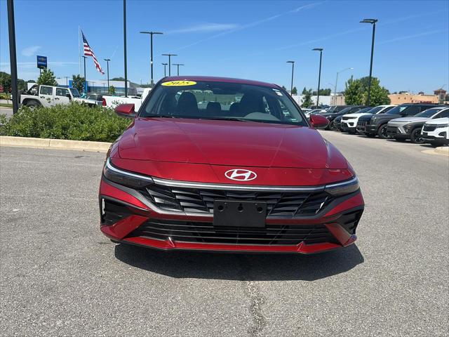 2025 Hyundai Elantra SE