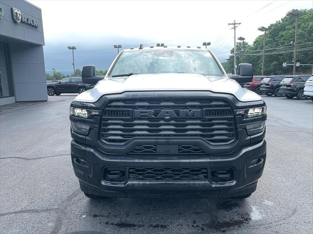 2026 Ram 3500 Tradesman Crew Cab 4x4 8 Box