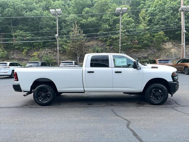 2026 Ram 3500 Tradesman Crew Cab 4x4 8 Box