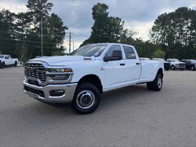2026 RAM Ram 3500 RAM 3500 TRADESMAN CREW CAB 4X4 8 BOX