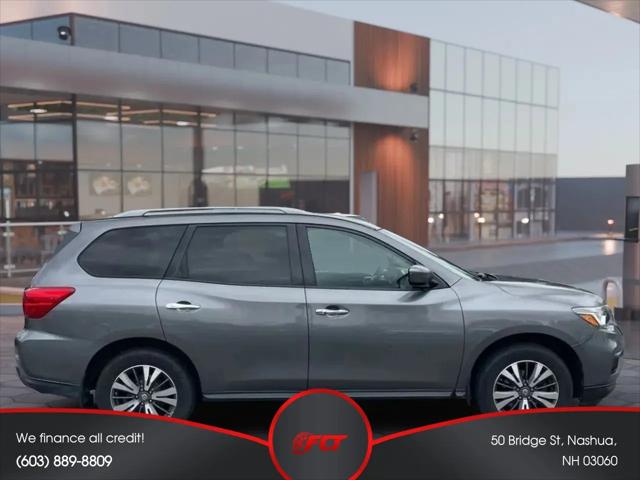 2017 Nissan Pathfinder S