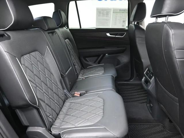 2024 Volkswagen Atlas 2.0T SEL Premium R-Line