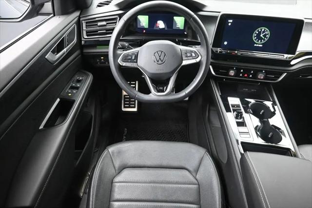 2024 Volkswagen Atlas Cross Sport 2.0T SEL R-Line