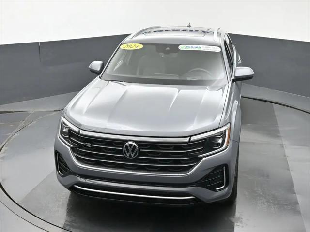 2024 Volkswagen Atlas Cross Sport 2.0T SEL R-Line