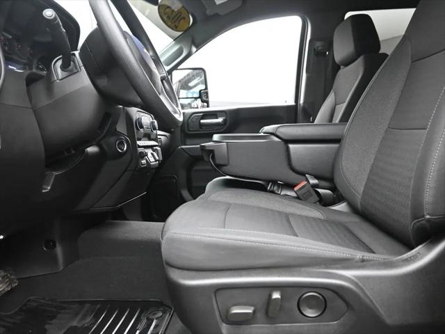 2025 Chevrolet Silverado 2500HD 4WD Crew Cab Standard Bed Custom