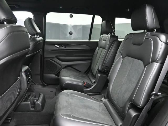 2025 Jeep Grand Cherokee L Altitude X 4x4