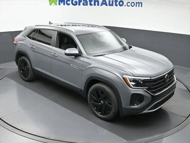 2026 Volkswagen Atlas Cross Sport SE with Technology