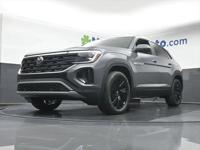 2026 Volkswagen Atlas Cross Sport SE with Technology