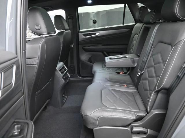 2026 Volkswagen Atlas Cross Sport SE with Technology