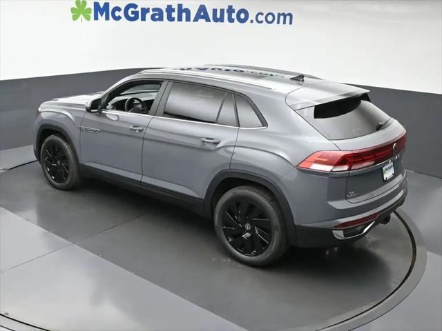 2026 Volkswagen Atlas Cross Sport SE with Technology