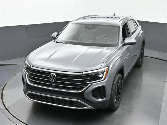 2026 Volkswagen Atlas Cross Sport SE with Technology