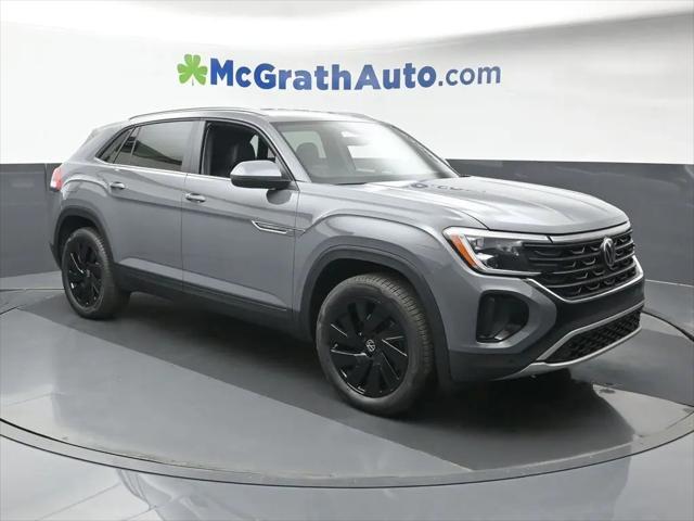 2026 Volkswagen Atlas Cross Sport SE with Technology