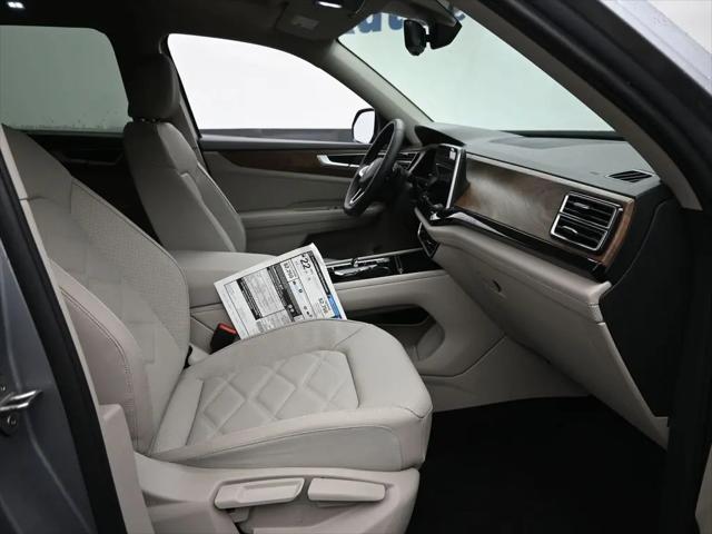 2026 Volkswagen Atlas SE with Technology