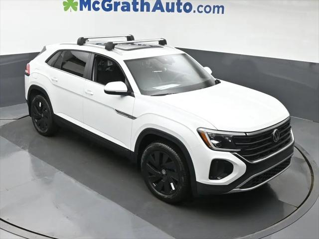 2026 Volkswagen Atlas Cross Sport SE with Technology