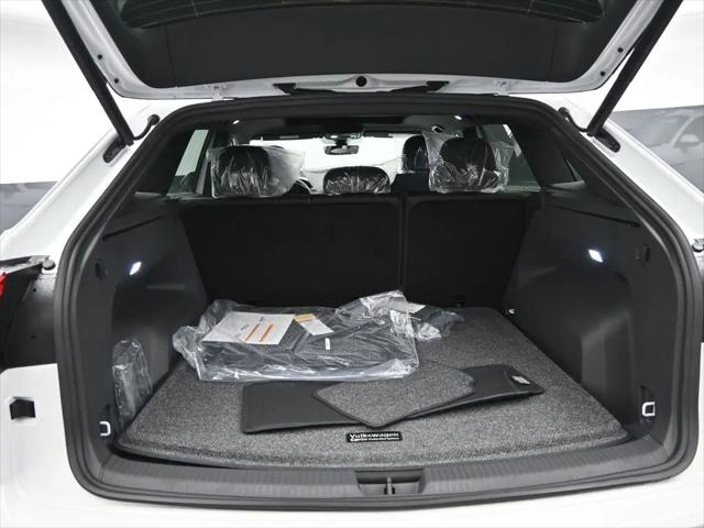 2026 Volkswagen Atlas Cross Sport SE with Technology