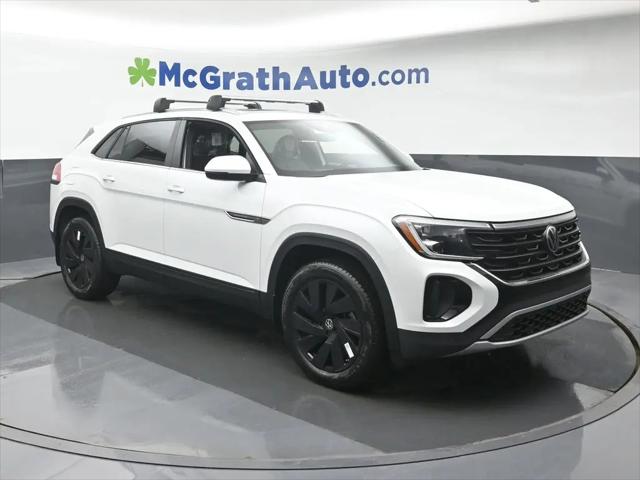 2026 Volkswagen Atlas Cross Sport SE with Technology