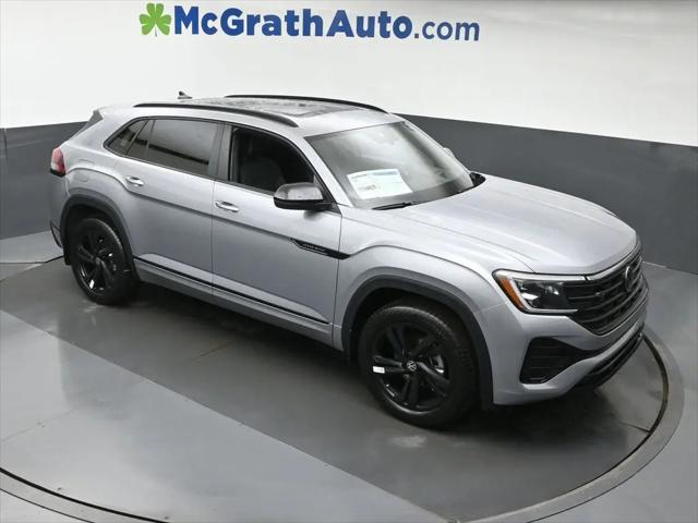2026 Volkswagen Atlas Cross Sport SEL R-Line Black