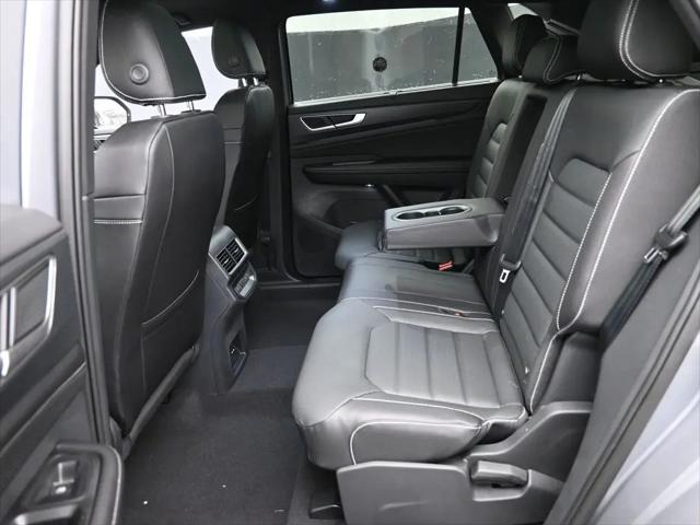 2026 Volkswagen Atlas Cross Sport SEL R-Line Black