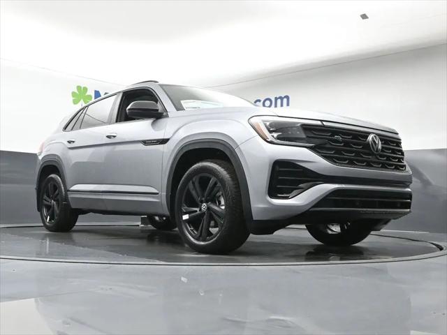 2026 Volkswagen Atlas Cross Sport SEL R-Line Black