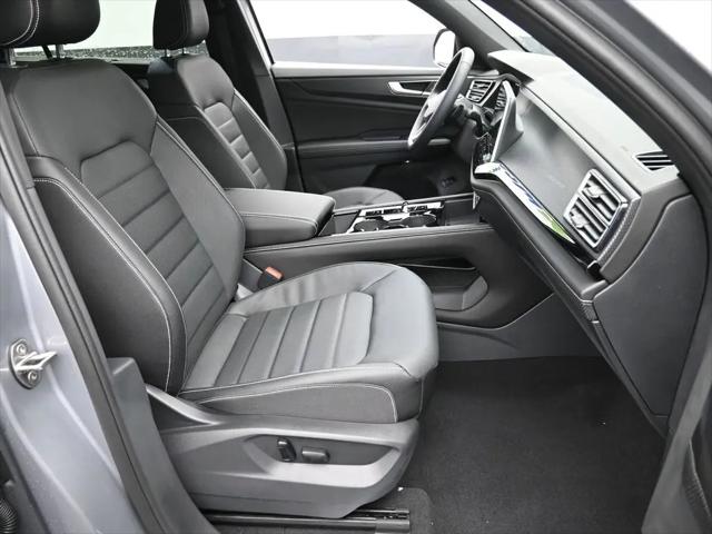 2026 Volkswagen Atlas Cross Sport SEL R-Line Black