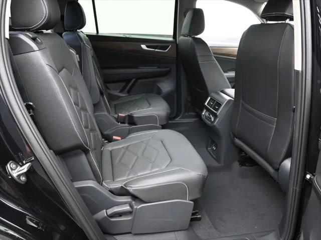2026 Volkswagen Atlas SE with Technology